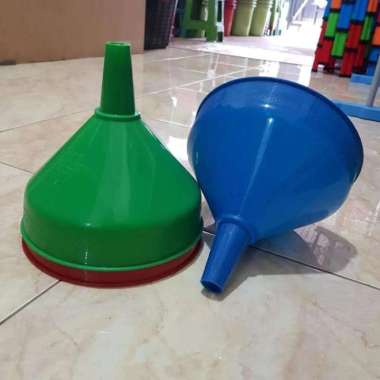 Corong Besar - Corong Minyak & Air plastik 20