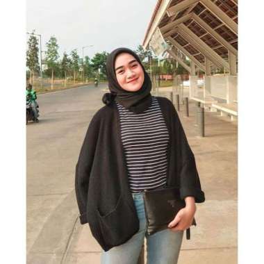 Outer Rajut Wanita lavela locy oversize Lavela hitam