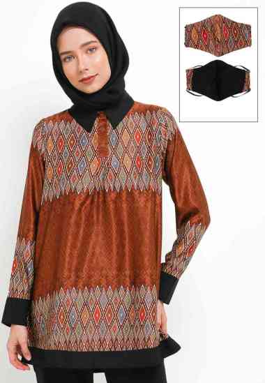 Inas Blouse In Light Brown Batik Print W/ Mask S