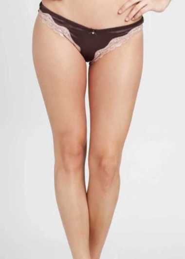 Thong FMN Choco With List Renda Flowers