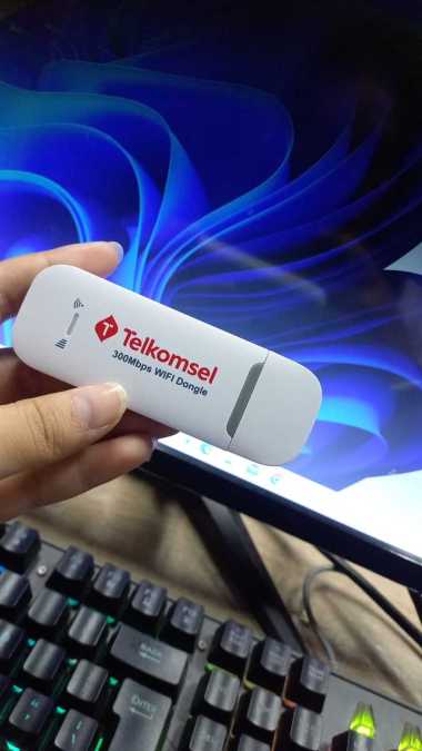 USB MODEM WIFI WINGLE TELKOMSEL CYBORG E3378 4G LTE Wi-Fi DONGLE (UNLOCK)