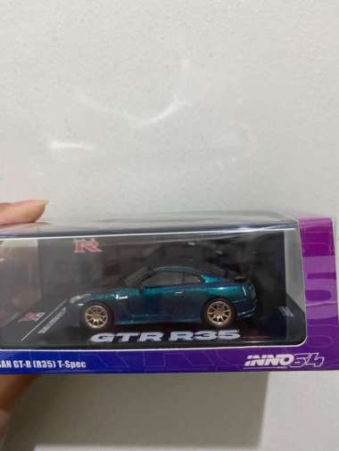 Inno64 Nissan GT-R R35 T-Spec Midnight Purple