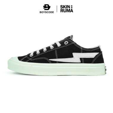 BOYSCODE Sepatu Sneakers Pria Wanita Skinruma Authentic Zig Zag Low Hitam Putih 39
