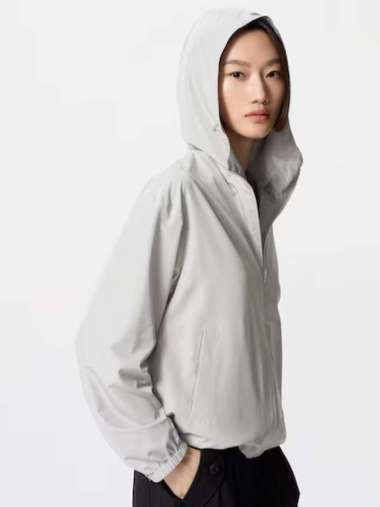 UNIQLO Jaket Hoodie Reversible Parka Reversibel wanita Water Repellent Light gray XL