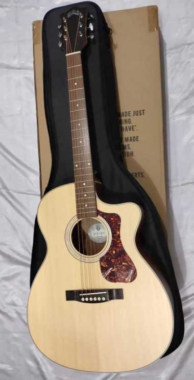 Guild OM 240 CE, 6String Acoustic Electric Guitar Westerly Collection