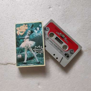 kaset pita pop anak CHICHA KOESWOYO bersama NO KOES dalam special edition