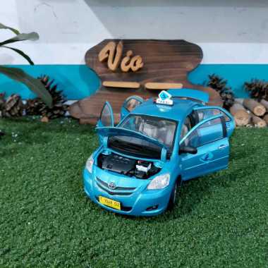 Diecast Miniatur Toyota Vios 2008 taxi Bluebird skala 1:18