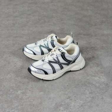 Sepatu MLB NY ACE RUNNER SILVER CREAM SNEAKER 100% ORIGINAL 42