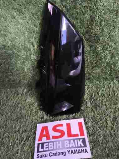 DEK / PANEL TUTUP RITING KANAN HITAM NMAX ORIGINAL / 2DP-F835V-00-P2