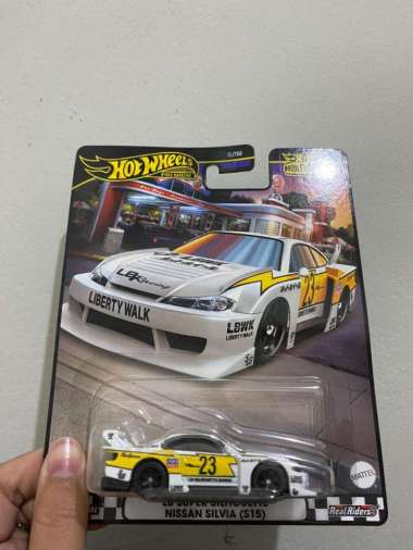Hotwheels LBWK Nissan Silvia S15 Boulevard