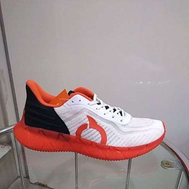 Ortuseight Sepatu Running Resist 44 Putih
