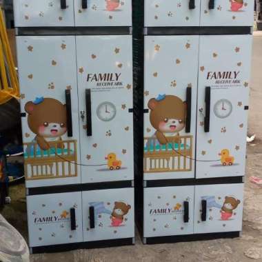 lemari plastik karakter gantungan jumbo