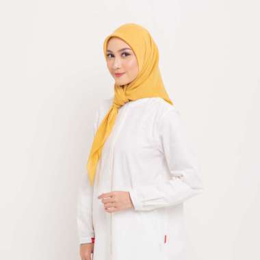 DAUKY Jilbab Kerudung Segi Empat Voal Polos Olinda Plain Scarf Mustard