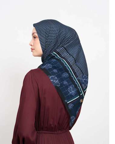 Heaven Lights - Rafat Scarf - Hijab Motif Segi Empat Wanita Navy