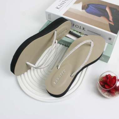 Sandal Wedges Wanita Dewasa Tali Jepit Full Mutiara Terbaru Kekinian 37 Cream