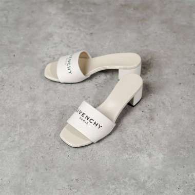 Sepatu GIVENCHY TEXT BLACK IVORY WHITE HEELS 100% ORIGINAL Size 36