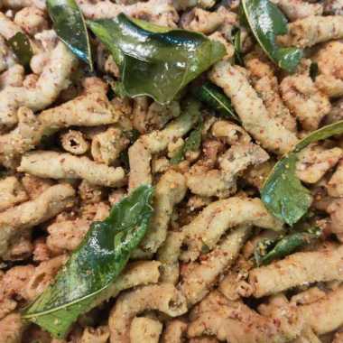 KERIPIK USUS AYAM JERUK PURUT 250GRAM | KRIPIK USUS CRISPY | KRIPSUS PEDAS DAUN JERUK | KERIPIK USUS