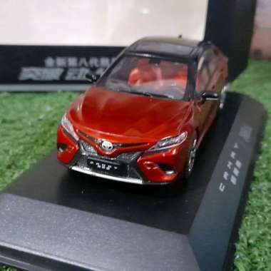 Diecast Miniatur Toyota Camry 2018 Sport skala 1:43