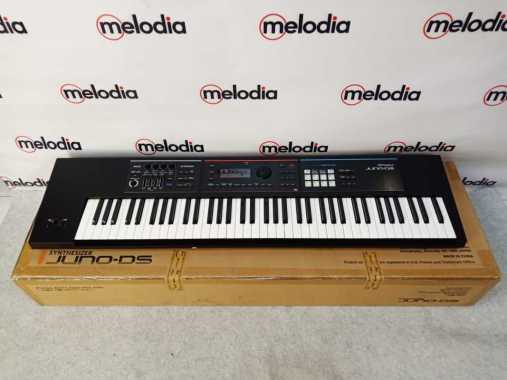 Roland JUNO DS76 Synthesizer