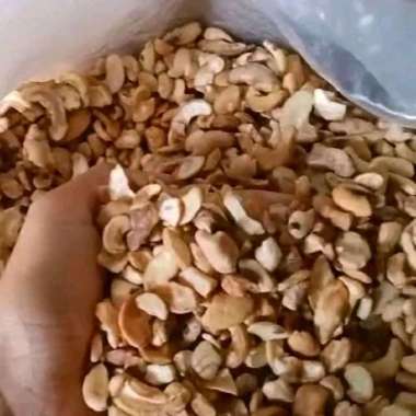 Kacang Mede Mentah Patahan Super 1 kg / Mente Mentah Patahan