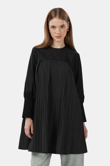 Benang Jarum - Briella Pleats Blouse - Black M