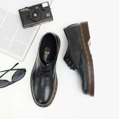 Sepatu Kulit 3 Hole Low Docmart Sole Flavio Boston - Sepatu Pria Formal Kerja - Sepatu Casual 39