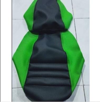 kulit jok motor kawasaki ninja RR new 150cc/bungkus jok motor NINJA RRNEW hijau hitam