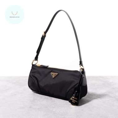 Prada Re-edition 2002 shoulder bag re-nylon and brushed leather White