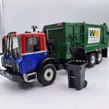 Diecast Miniatur truck (truk sampah) Side-Refuse First Gear scala 1:34