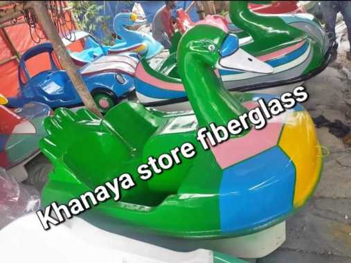 Sepeda air bebek,perahu karakter bebek,sepeda air goes bebekan,perahu fiberglass,wahana tangerang