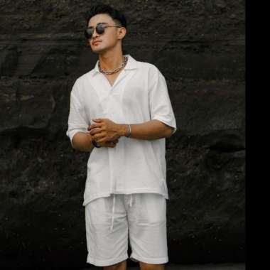 SATU SET CELANA PENDEK & BAJU KEMEJA LINEN OVERSIZEDAKALA SERIES Hitam - S