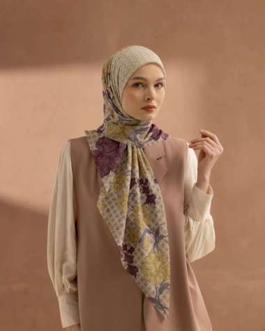Heaven Lights - Maureen Scarf - Hijab Motif Segi Empat Baby Lime