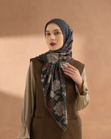 Heaven Lights - Maureen Scarf - Hijab Motif Segi Empat Dark Navy