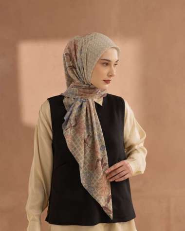 Heaven Lights - Maureen Scarf - Hijab Motif Segi Empat Dusty Pink