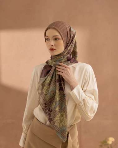Heaven Lights - Maureen Scarf - Hijab Motif Segi Empat Old Rose