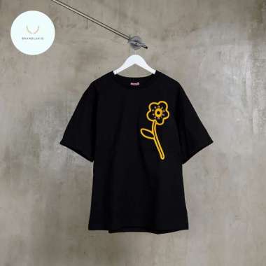 Kenzo Paris Flower Pocket Outline Embroidered Tshirt in Black (unisex) S