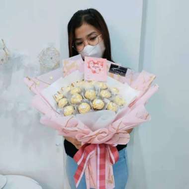 Valentine Buket Coklat Ferrero Rocher Anniversary/ Kado ULTAH 20C Pink