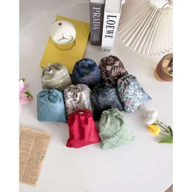 C2W Clothtowear tas serut Wanita satin Motif Women's Pouch Serbaguna random