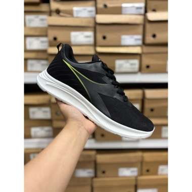 Sepatu Lari Pria Diadora Michael Black (DIAX24F1102B) Original 40