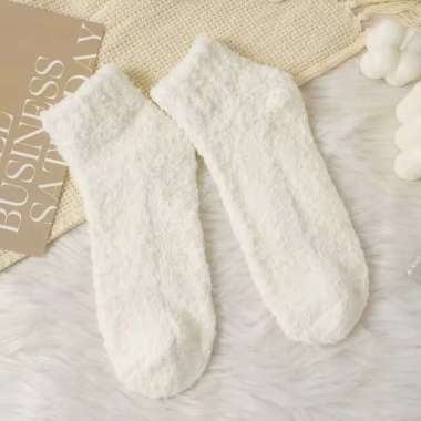 Kaos Kaki Tebal Pendek Wanita Katun Polos Warna Coral Velvet Ankle Socks JCKK367 White