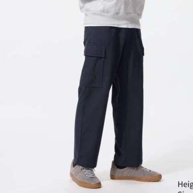 UNIQLO Celana Panjang Pria Easy Cargo Jersey Rileks Navy L
