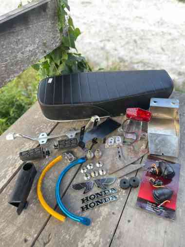 PAKET PAKETAN OBRAL MURAH JOK CB SET PEMANIS MANISAN RANGKA STOPLAMP LAMPU BELAKANG CB SET PANGKON K