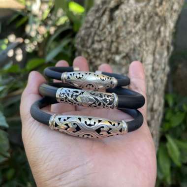 Gelang Bracelet Perak Silver Bali Cuff Kulit Leather Bunga Kepang Asli 925 Ukir Semanggi Hati Semang