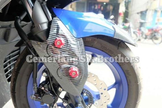 YAMAHA AEROX 155 - KUPINGAN SPAKBOR DEPAN KIRI KANAN CARBON