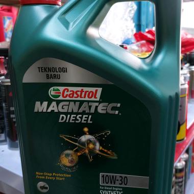 Oli Castrol Magnatec Diesel 10W-30 4L