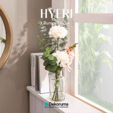 Dekoruma HYERI Bunga Tiruan Carnation & Orchid dalam Vas Kaca