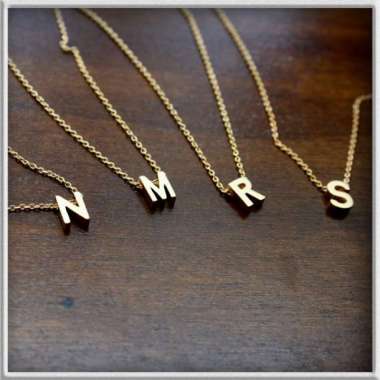 Kalung Nama Lapis Emas Inisial Cantik