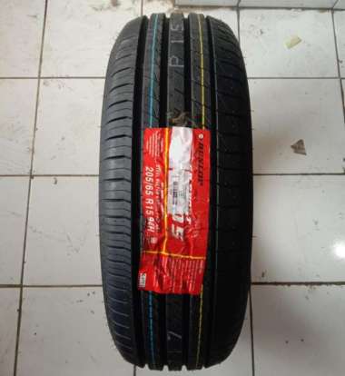 Ban mobil Dunlop 205/65 r15LM 705 Panther Hi-Grade,Camry,Innova G/V - dl242038 -