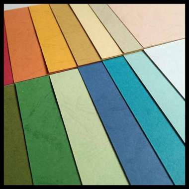 Kertas Buffalo 230 GSM Planoan MERAH ,HIJAU,BIRU,CREAM UKURAN 109X79CM HIJAU