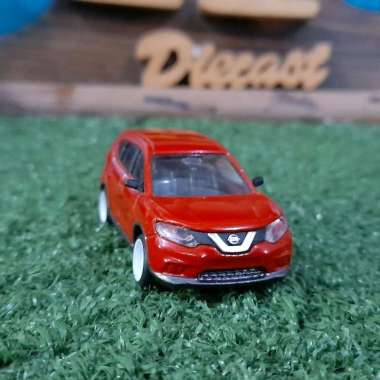 Diecast Miniatur Nissan XTrail T32 skala 1:64